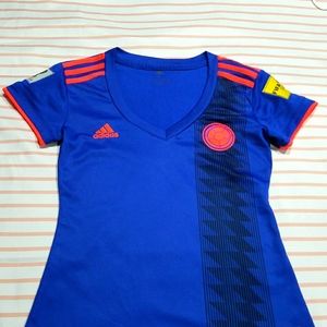 Short sleeve dry fit v neck shirt